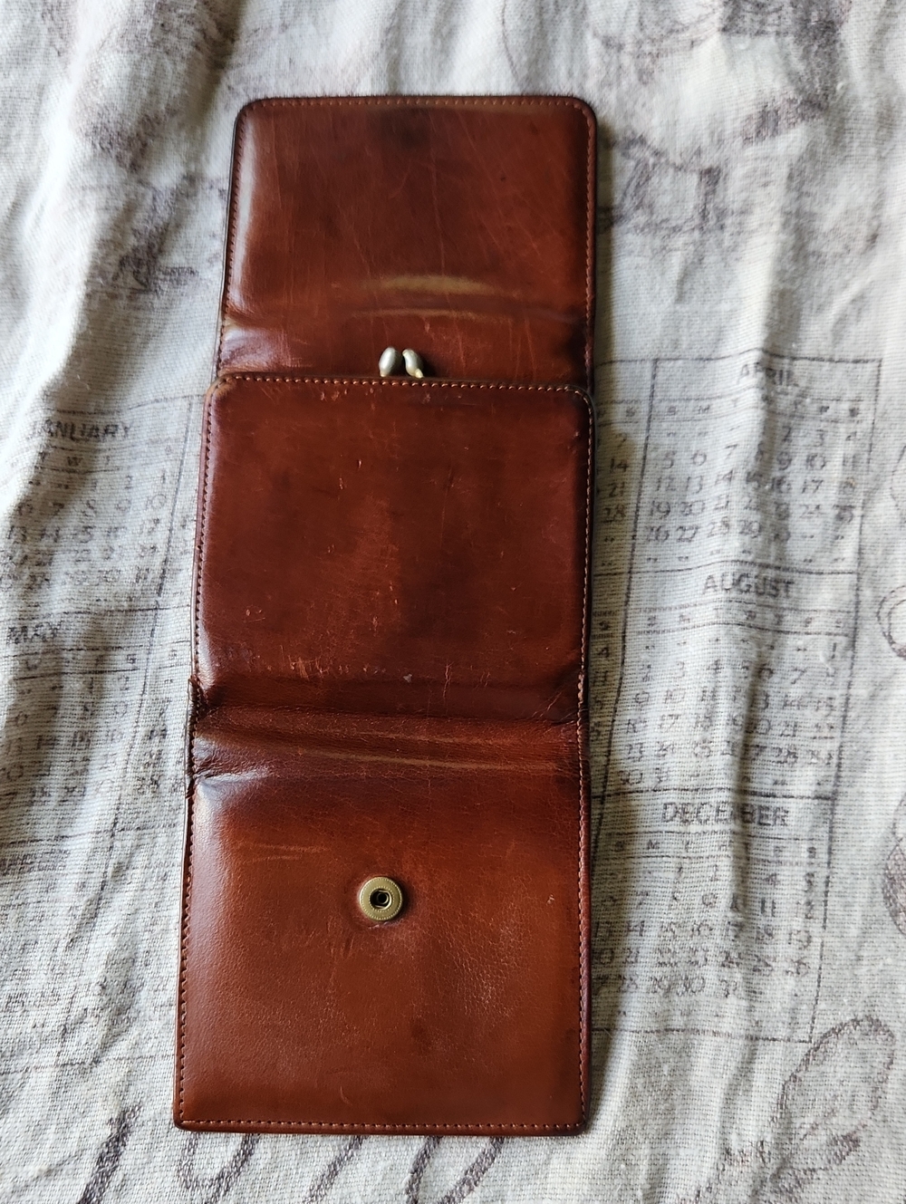 Coach Kisslock Tri-fold Wallet - Picture 9 of 11